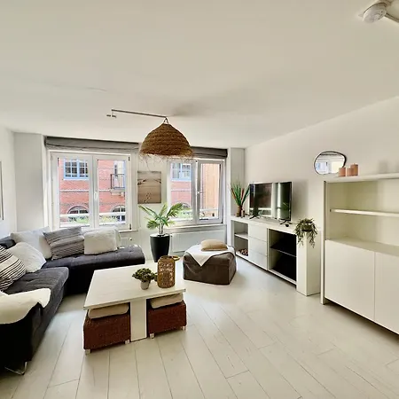 Sfeervol En Lichtrijk Centrum Apartment